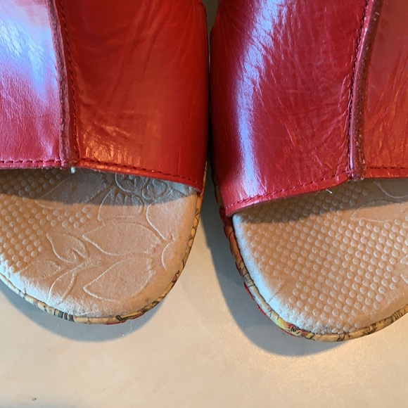 b.o.c. Wedge Sandals, size 8M - Picture 15 of 15